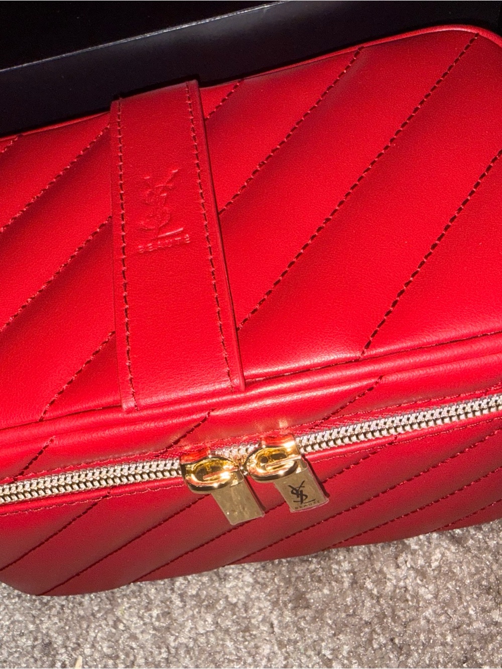 Yves Saint Laurent Red Quilted Leather Cosmetic Case with Gold Hardware - Picture 2 of 5